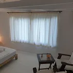 Rena Villa